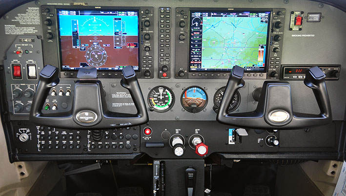 G-MEGS Garmin 1000 Glass Cockpit